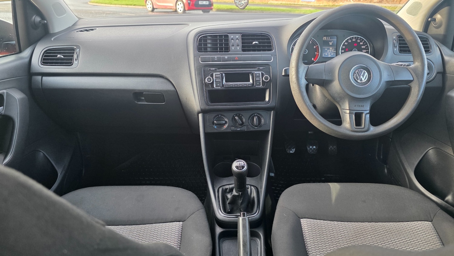 Used Volkswagen Polo 2010 for sale - 76392536: Photo 10