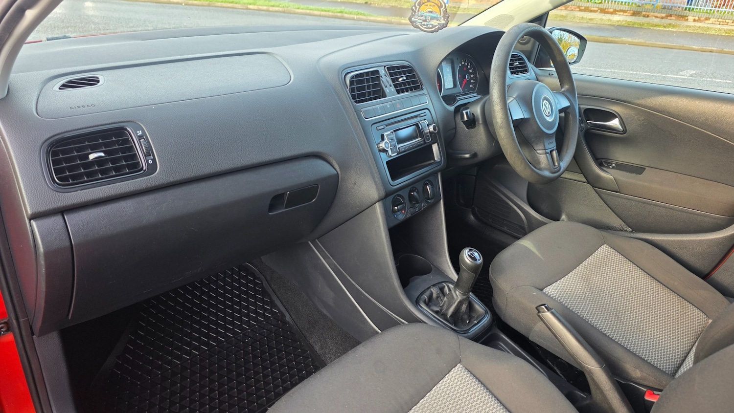 Used Volkswagen Polo 2010 for sale - 76392536: Photo 9