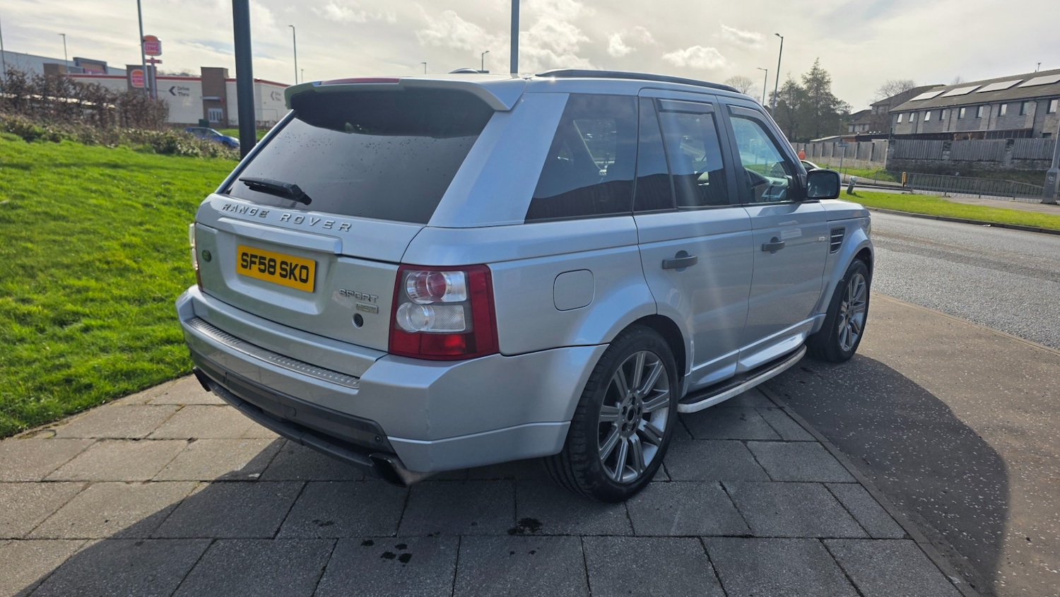 Used Land Rover Range Rover Sport 2009 for sale - 77716123: Photo 4
