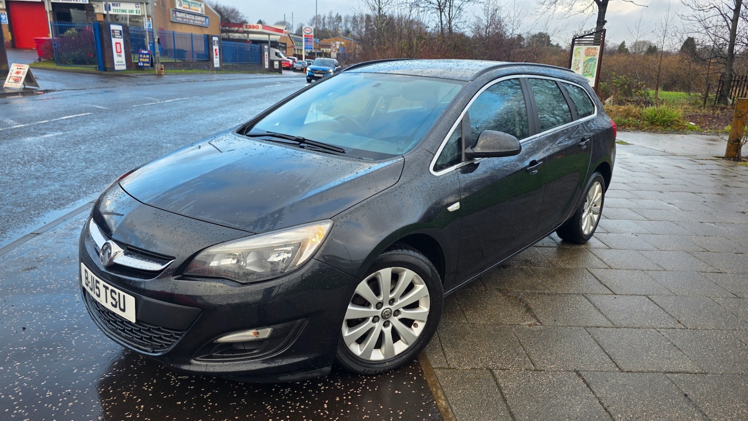 Used Vauxhall Astra 2015 for sale - 76877326: Photo 2