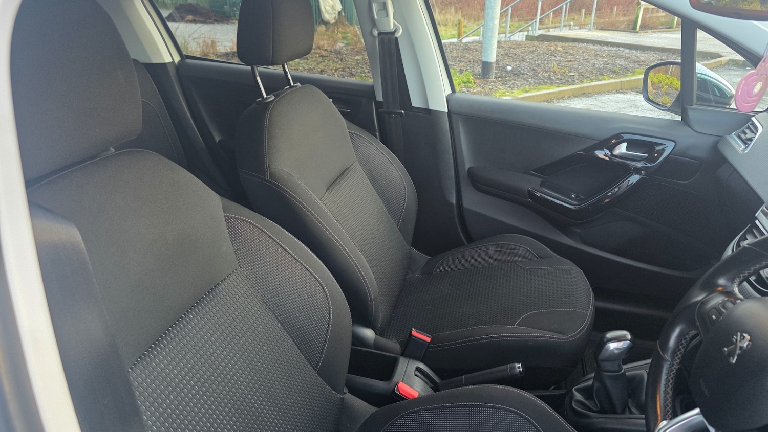 Used Peugeot 208 2017 for sale - 77223058: Photo 11