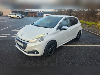 Used Peugeot 208 2017 for sale - 77223058: Photo