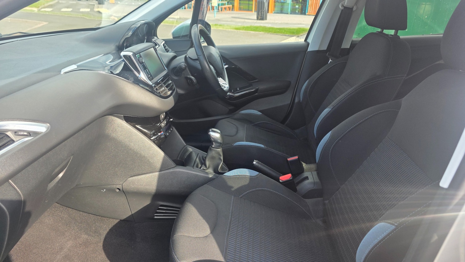 Used Peugeot 208 2015 for sale - 78217867: Photo 10