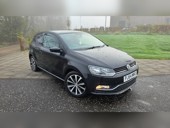 Used Volkswagen Polo 2015 for sale - 76411843: Photo