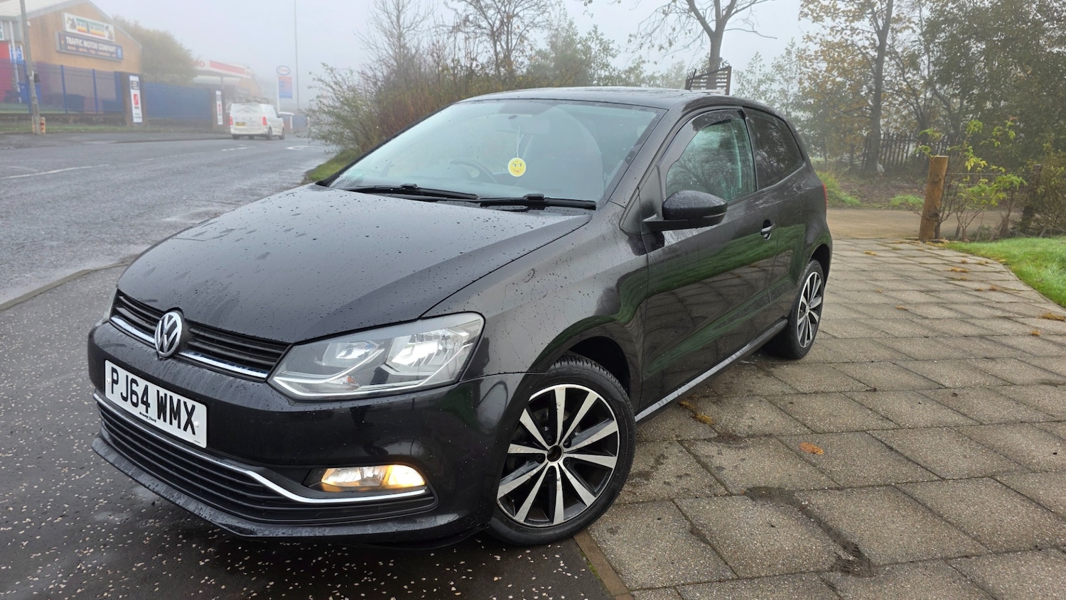 Used Volkswagen Polo 2015 for sale - 76411843: Photo 2