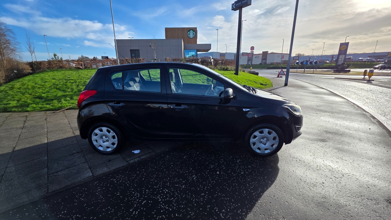 Used Hyundai i20 2013 for sale - 77350771: Photo 8