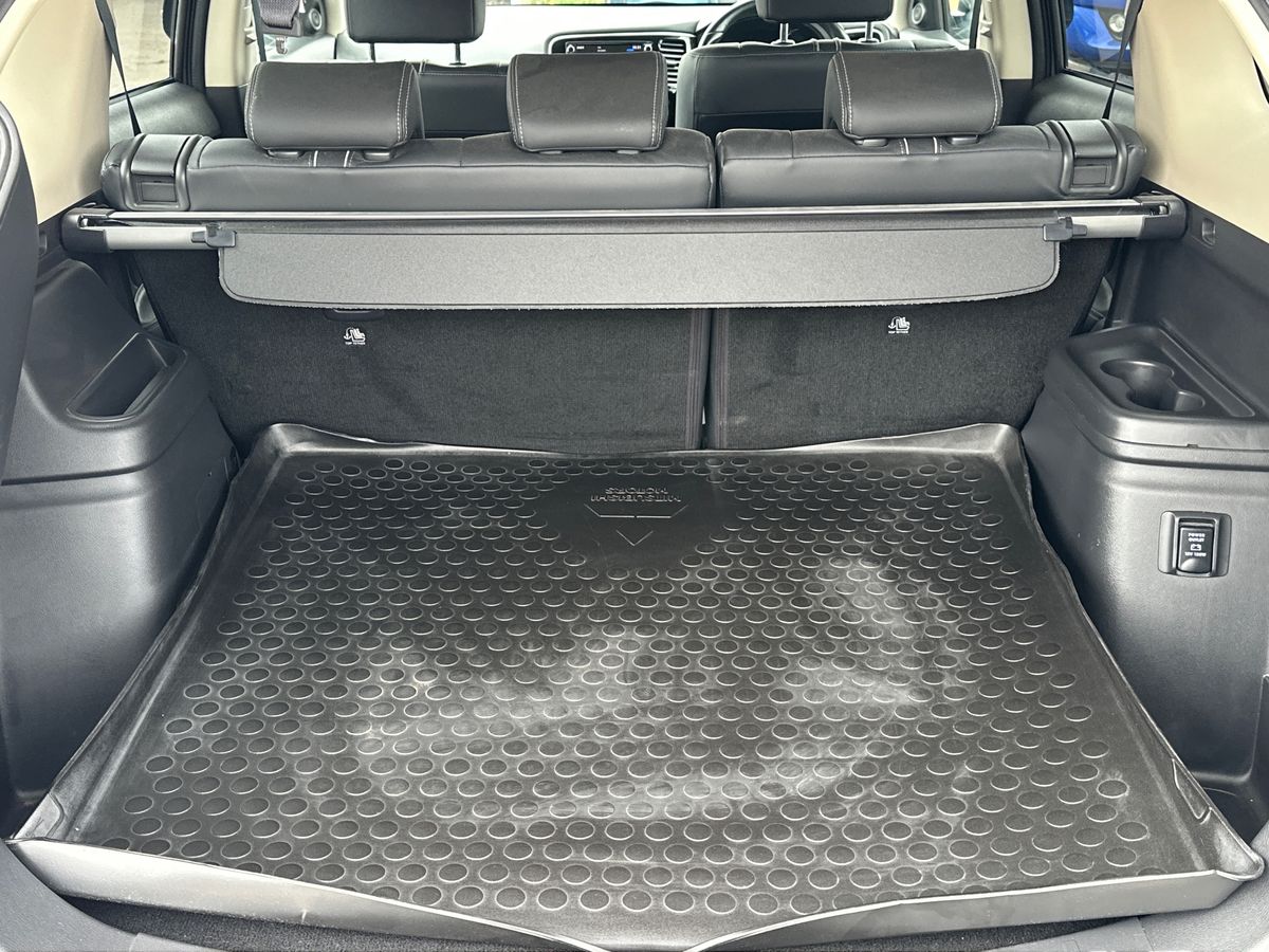 Used Mitsubishi Outlander 2016 for sale - 76705324: Photo 11