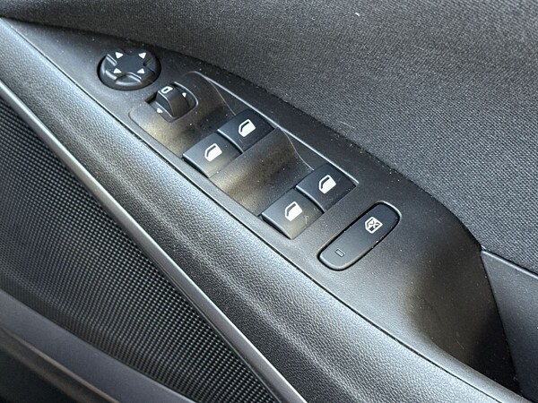 Used Vauxhall Crossland 2022 for sale - 76119972: Photo 25