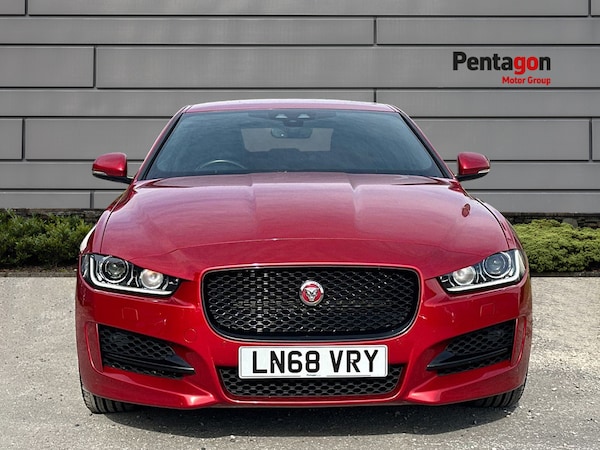 Used Jaguar XE 2018 for sale - 76057435: Photo 15