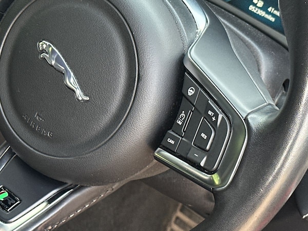 Used Jaguar XE 2018 for sale - 76057435: Photo 18
