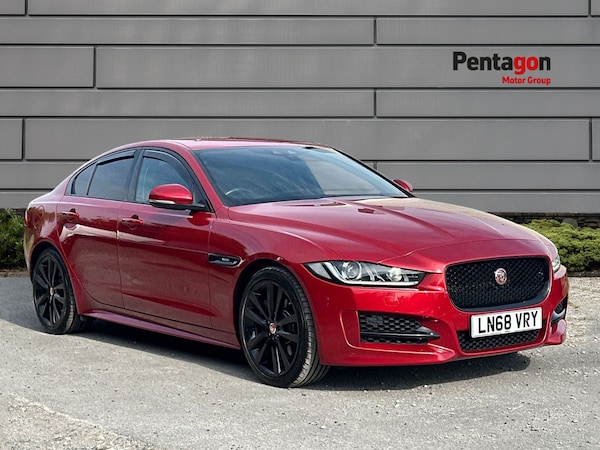 Used Jaguar XE 2018 for sale - 76057435: Photo 1
