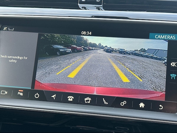 Used Jaguar XE 2018 for sale - 76057435: Photo 23