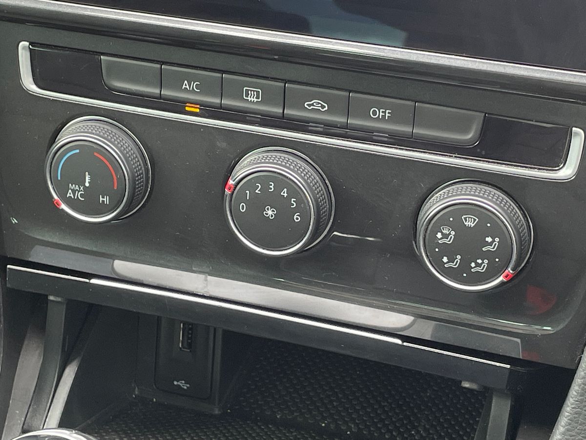 Used Volkswagen Golf 2019 for sale - 75660979: Photo 25