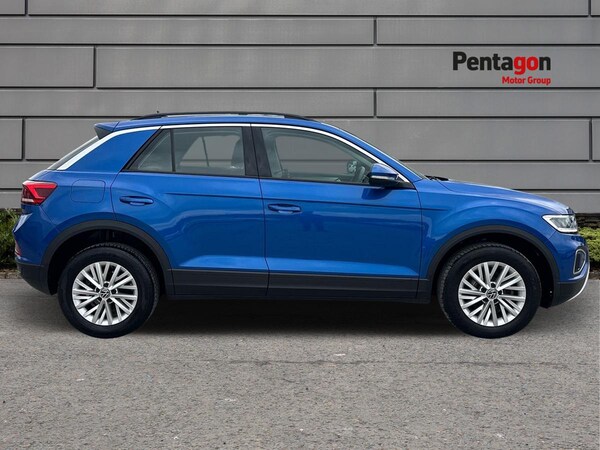 Used Volkswagen T-Roc 2023 for sale - 75632053: Photo 13