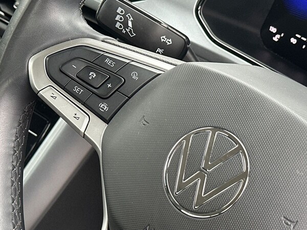 Used Volkswagen T-Roc 2023 for sale - 75632053: Photo 21
