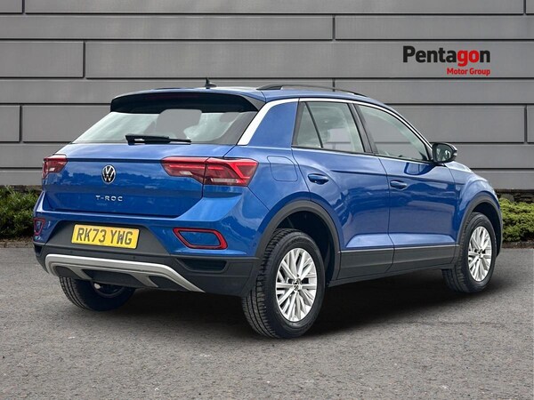 Used Volkswagen T-Roc 2023 for sale - 75632053: Photo 4