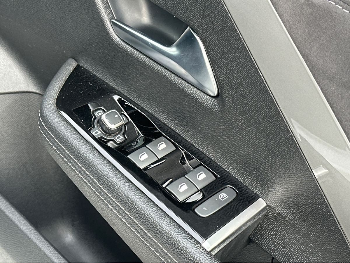 Used Vauxhall Astra 2023 for sale - 76040411: Photo 18