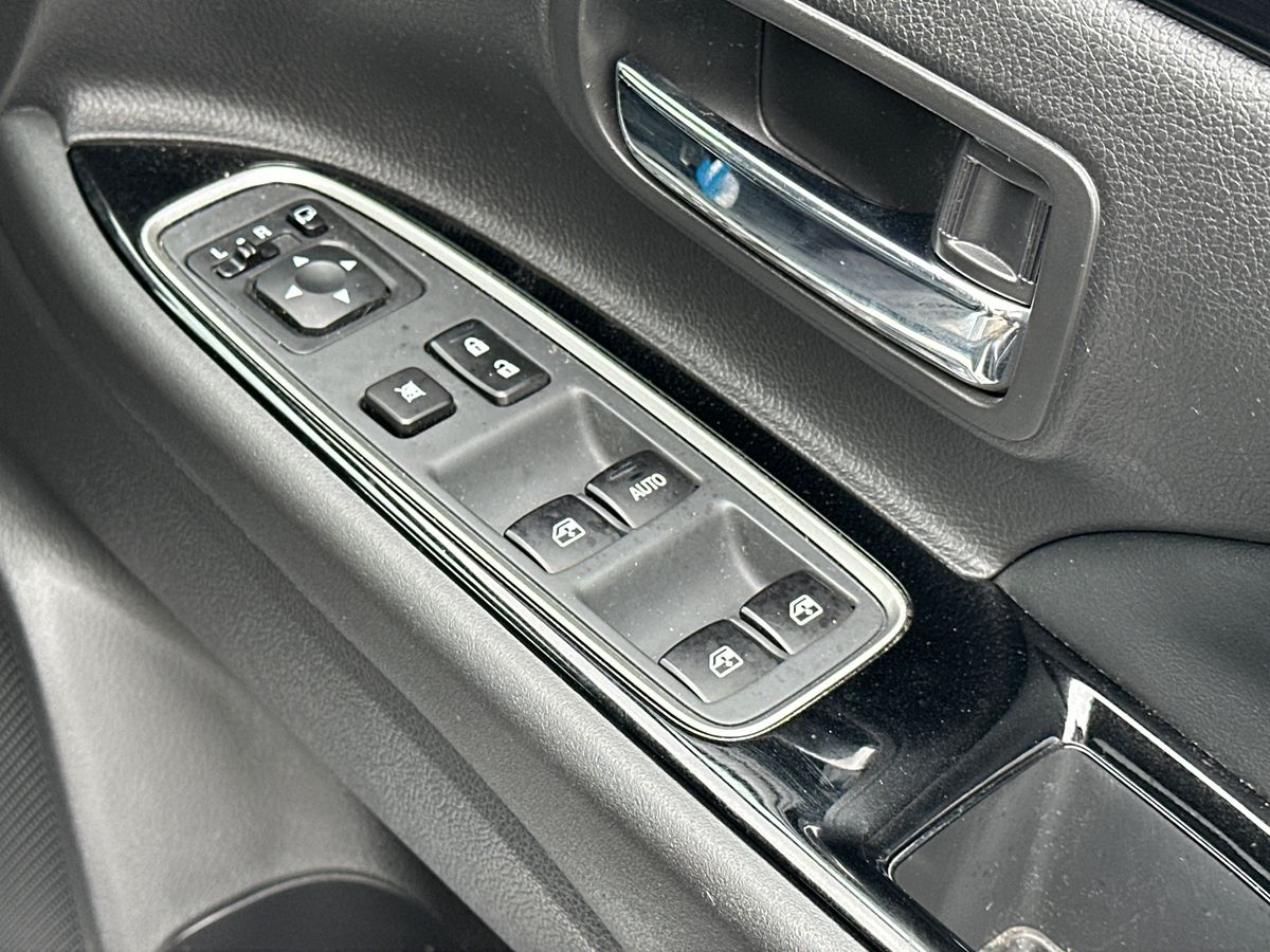 Used Mitsubishi Outlander 2016 for sale - 76113127: Photo 18