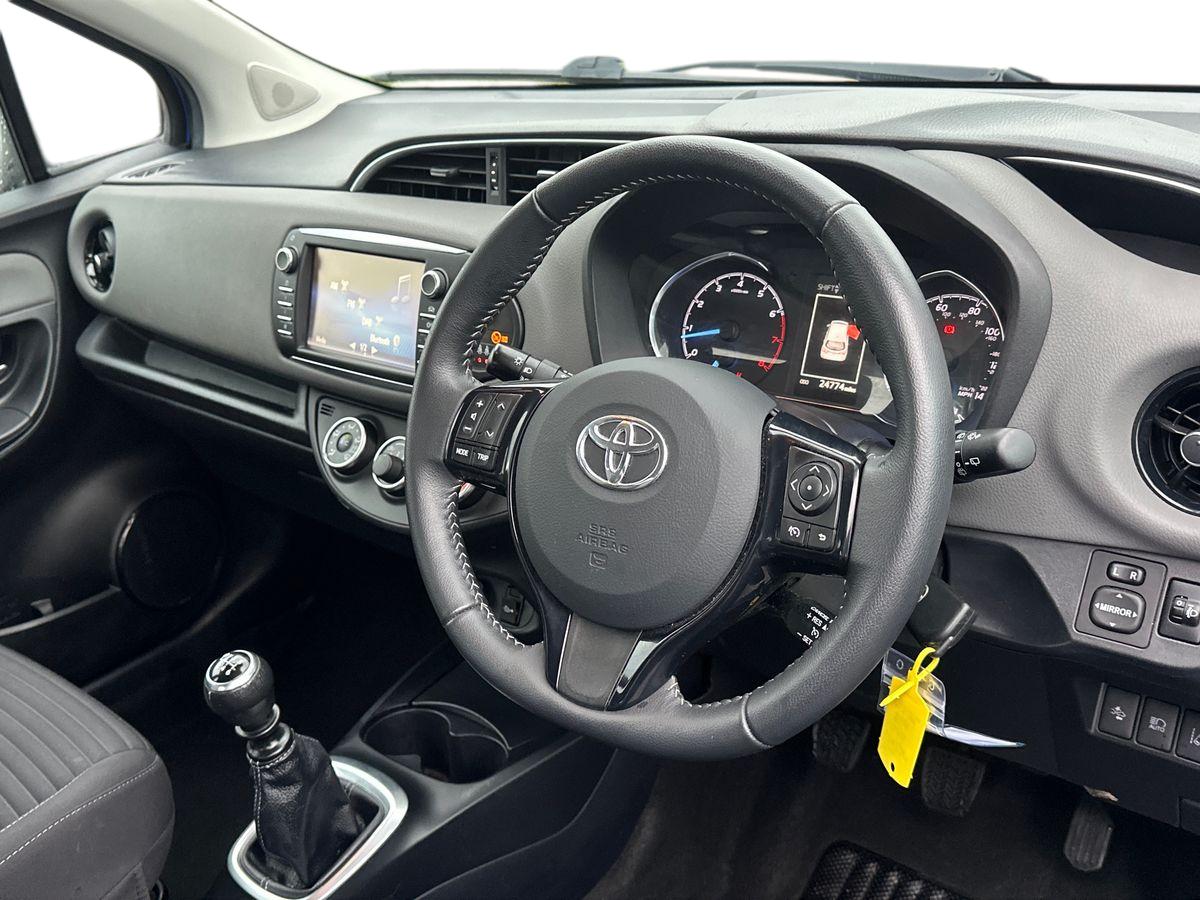 Used Toyota Yaris 2018 for sale - 76057439: Photo 5