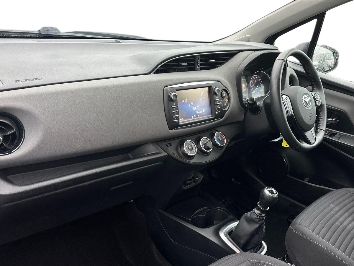 Used Toyota Yaris 2018 for sale - 76057439: Photo 8