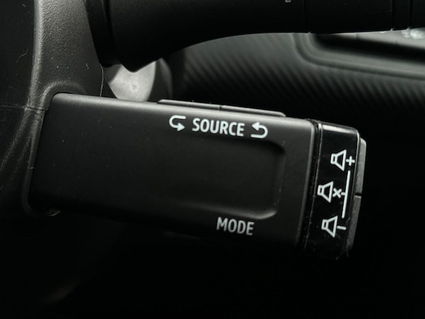Used Renault Captur 2022 for sale - 76236541: Photo 29