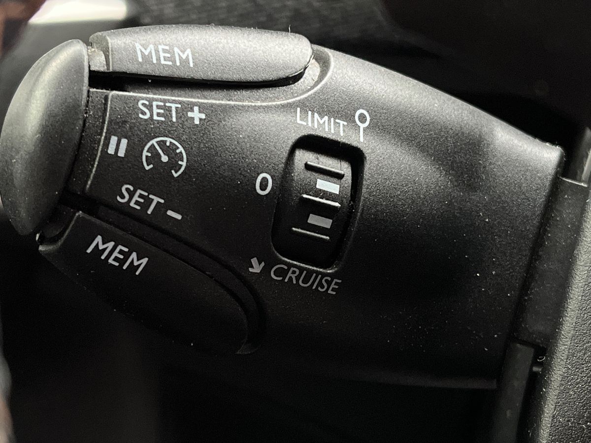 Used Peugeot 3008 2018 for sale - 76344689: Photo 27