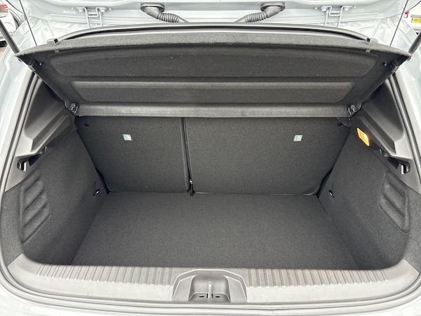 Used Renault Clio 2025 for sale - 76319890: Photo 11