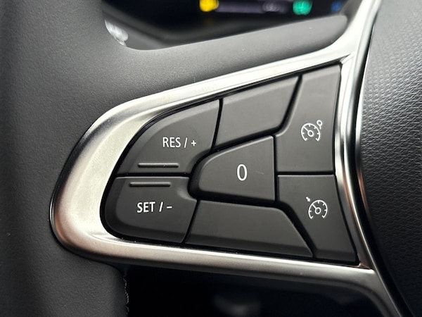 Used Renault Clio 2025 for sale - 76319890: Photo 21