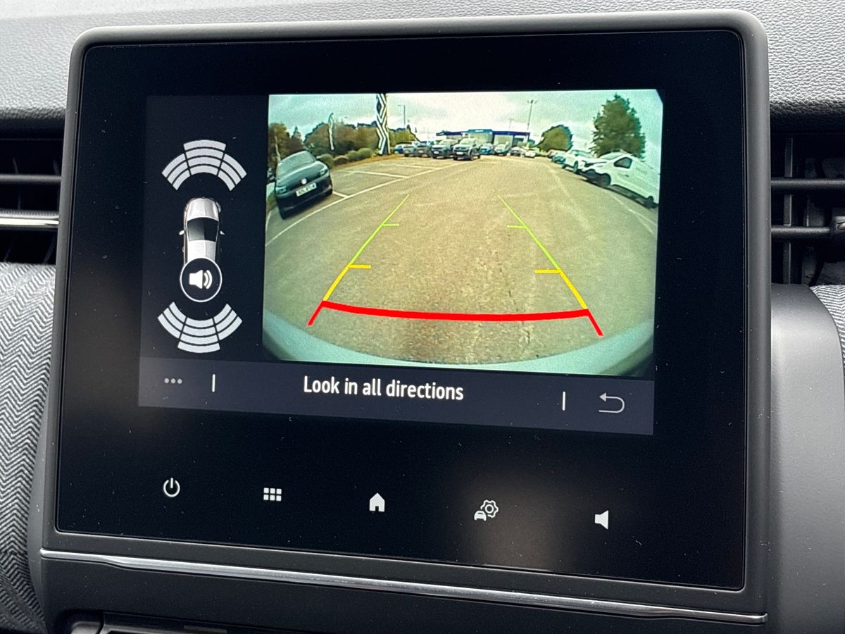 Used Renault Clio 2025 for sale - 76319890: Photo 26