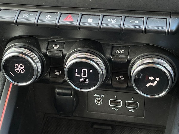 Used Renault Clio 2020 for sale - 75981119: Photo 25
