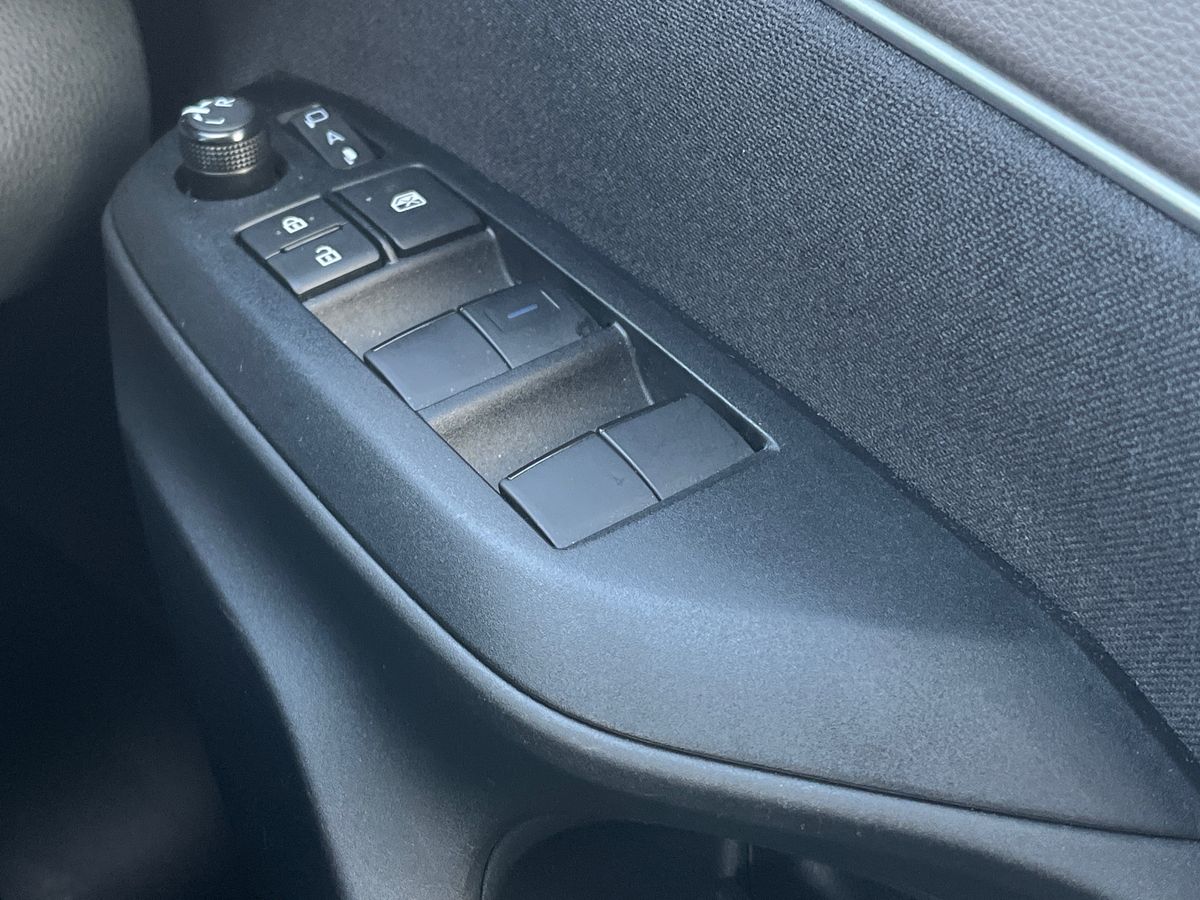 Used Toyota Yaris Cross 2022 for sale - 76380256: Photo 31