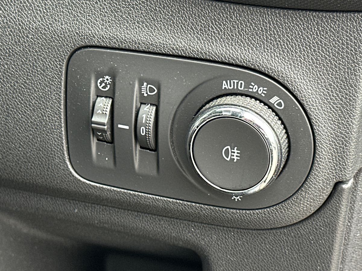 Used Vauxhall Crossland 2021 for sale - 76057438: Photo 19
