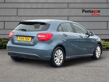 Used Mercedes-Benz A-Class 2014 for sale - 76910900: Photo