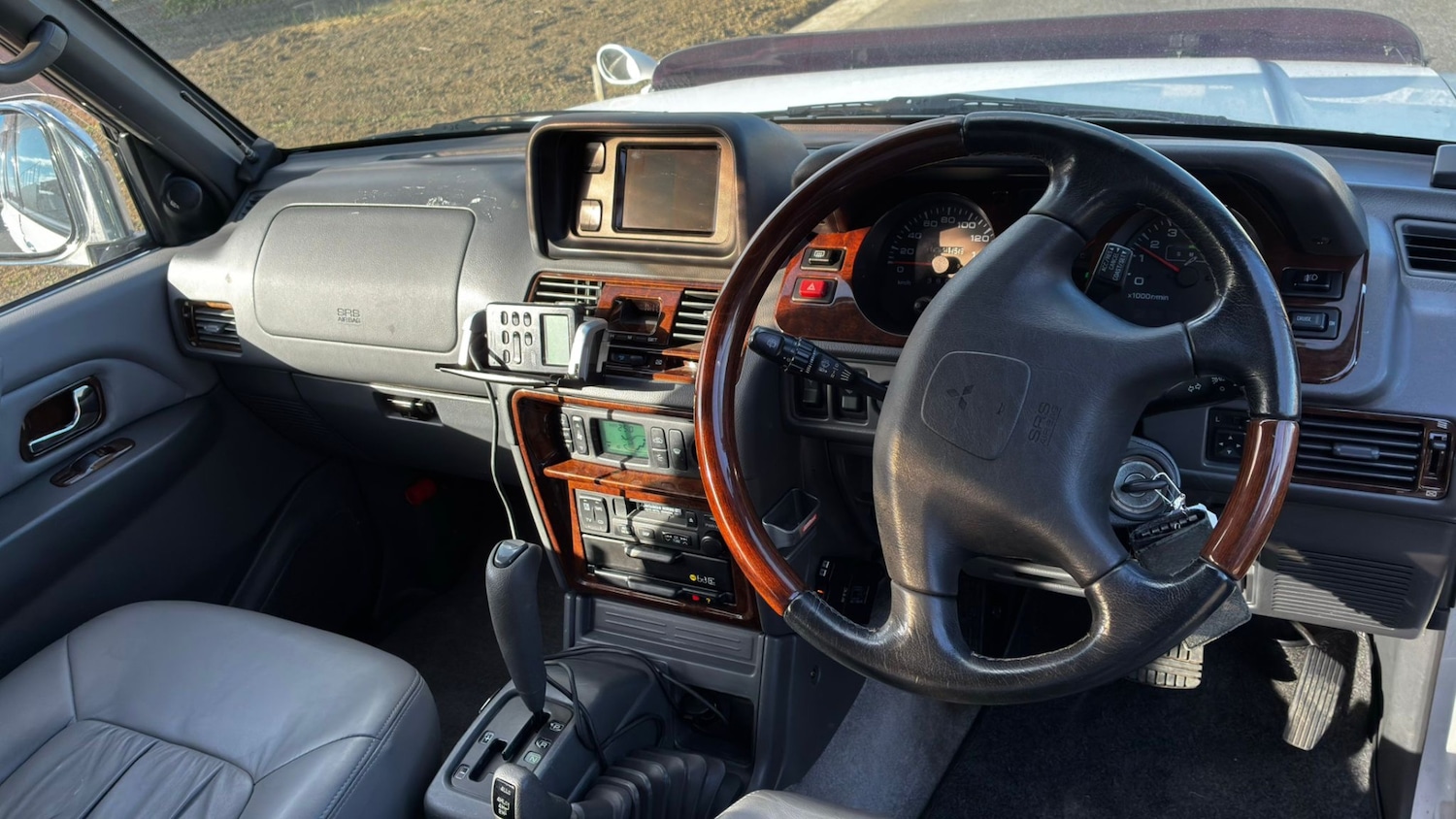 Used Mitsubishi Pajero 1997 for sale - 77548053: Photo 5