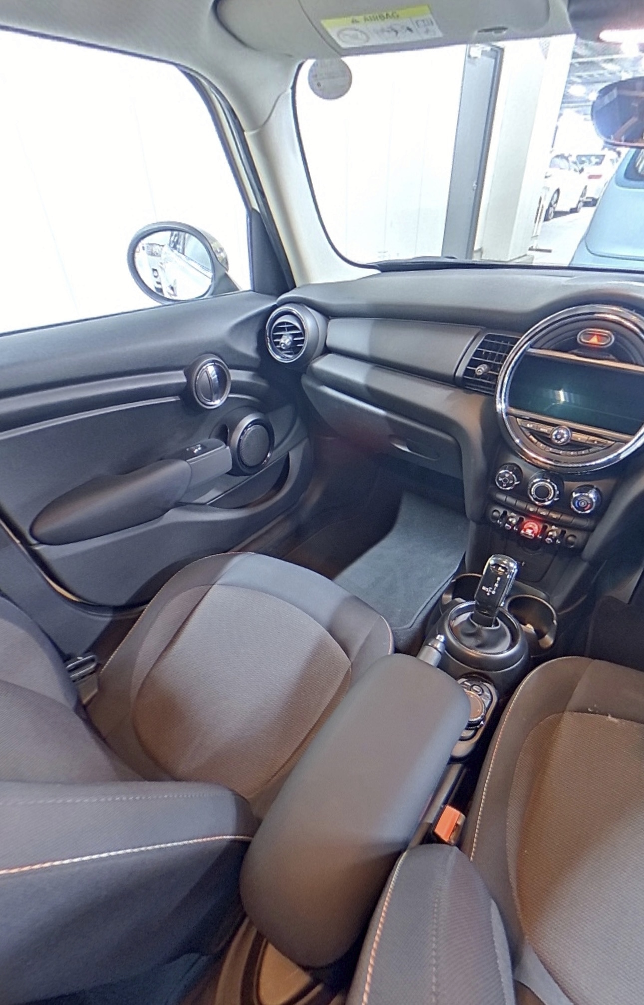 Used MINI Hatch 2018 for sale - 77548043: Photo 8