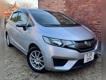 2014 (14) - 1.5 HYBRID FULLY SERVICED LOW MILES JDM FRESH IMPORT WITH WARRANTY 5-Door