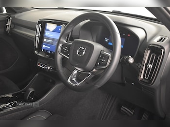 Used Volvo XC40 2025 for sale - 76753621: Photo