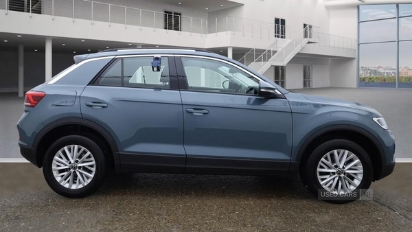 Used Volkswagen T-Roc 2024 for sale - 77192661: Photo 2