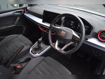 Used SEAT Arona 2024 for sale - 77926525: Photo