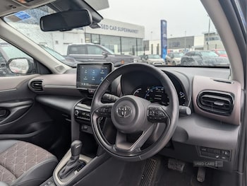 Used Toyota Yaris Cross 2023 for sale - 79389087: Photo