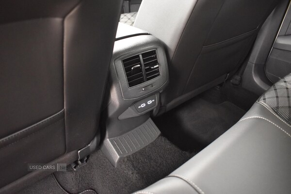 Used Volkswagen T-Roc 2024 for sale - 76574079: Photo 31