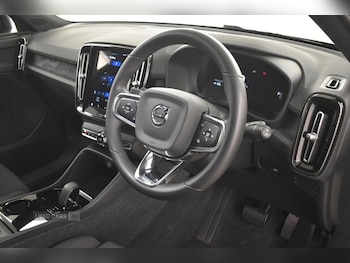 Used Volvo XC40 2023 for sale - 75601688: Photo