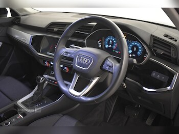Used Audi Q3 2023 for sale - 76998537: Photo