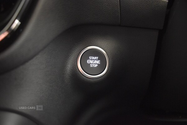 Used Volvo XC40 2025 for sale - 76573954: Photo 17