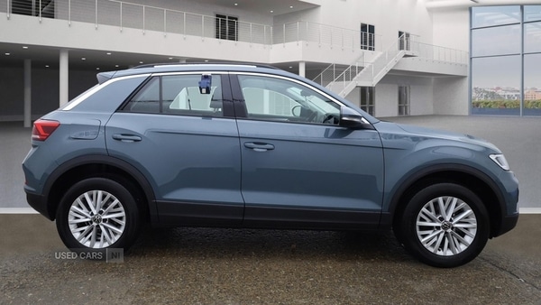 Used Volkswagen T-Roc 2024 for sale - 77030181: Photo 2