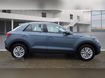 Used Volkswagen T-Roc 2024 for sale - 77030181: Photo