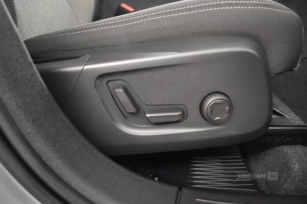 Used Volvo XC40 2024 for sale - 76671812: Photo 32