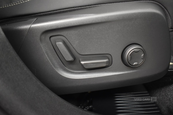 Used Volvo XC40 2025 for sale - 76528242: Photo 32