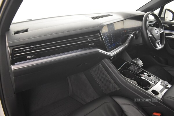 Used Volkswagen Touareg 2018 for sale - 77204437: Photo 10