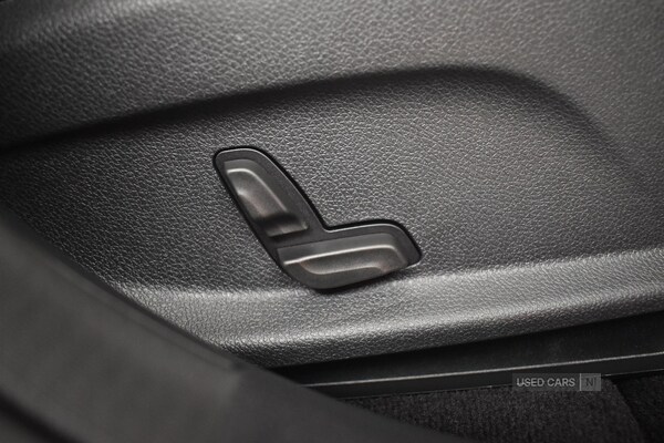 Used Mercedes-Benz EQC 2022 for sale - 76976937: Photo 36